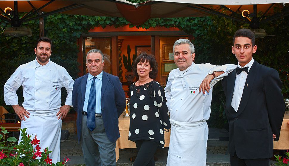 Parte dello staff del ristorante
