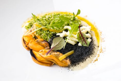cozze nieddittas, patate, pane e limone
